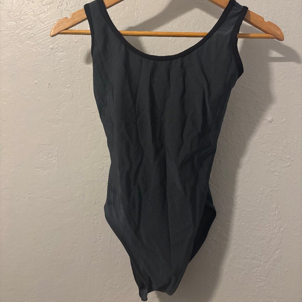 Yumiko Veronique Leotard